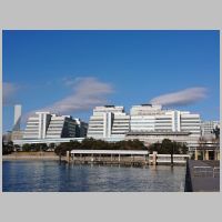 Tokyo Fashion Town Building, photo Lombroso, Wikipedia.jpg